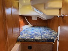 Aft cabin stbd.jpeg